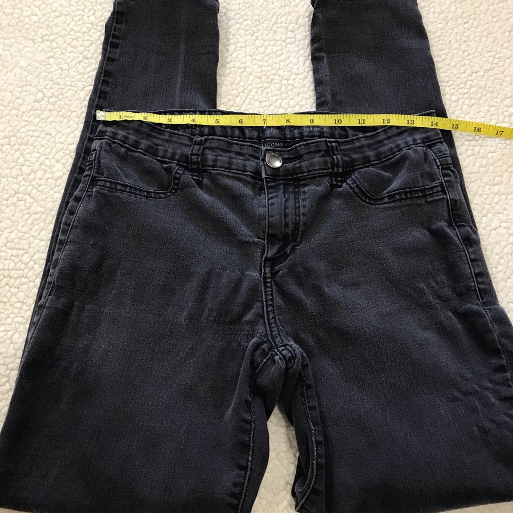 Calvin Klein CK Stretch Legging Denim Black Jeans
7 / 8 Medium
Extreme Puckering - Picture 10 of 12